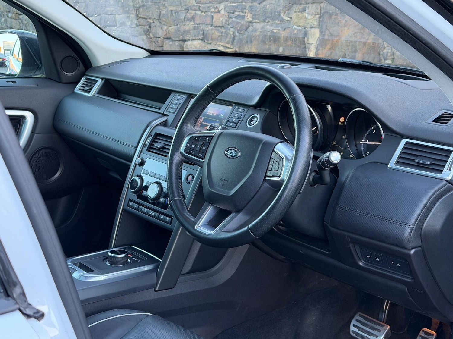 Used Land Rover Discovery Sport 2017 for sale - 77097959: Photo 12