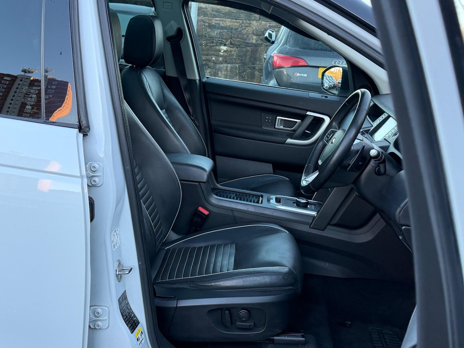 Used Land Rover Discovery Sport 2017 for sale - 77097959: Photo 15