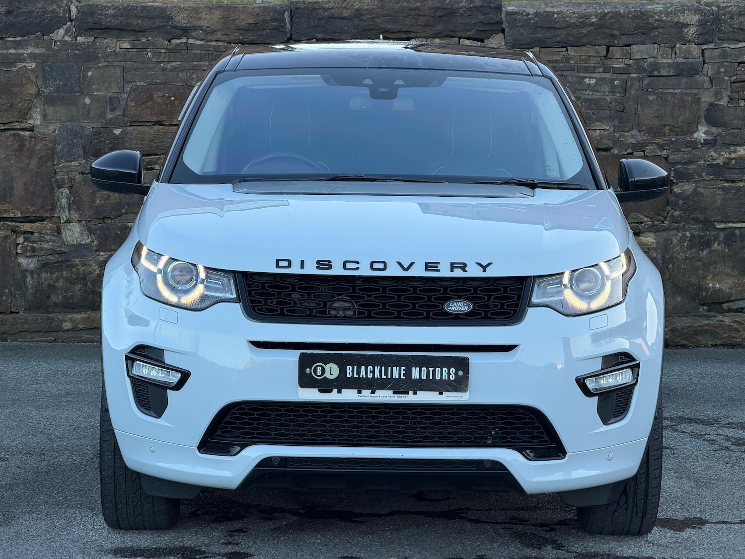 Used Land Rover Discovery Sport 2017 for sale - 77097959: Photo 2
