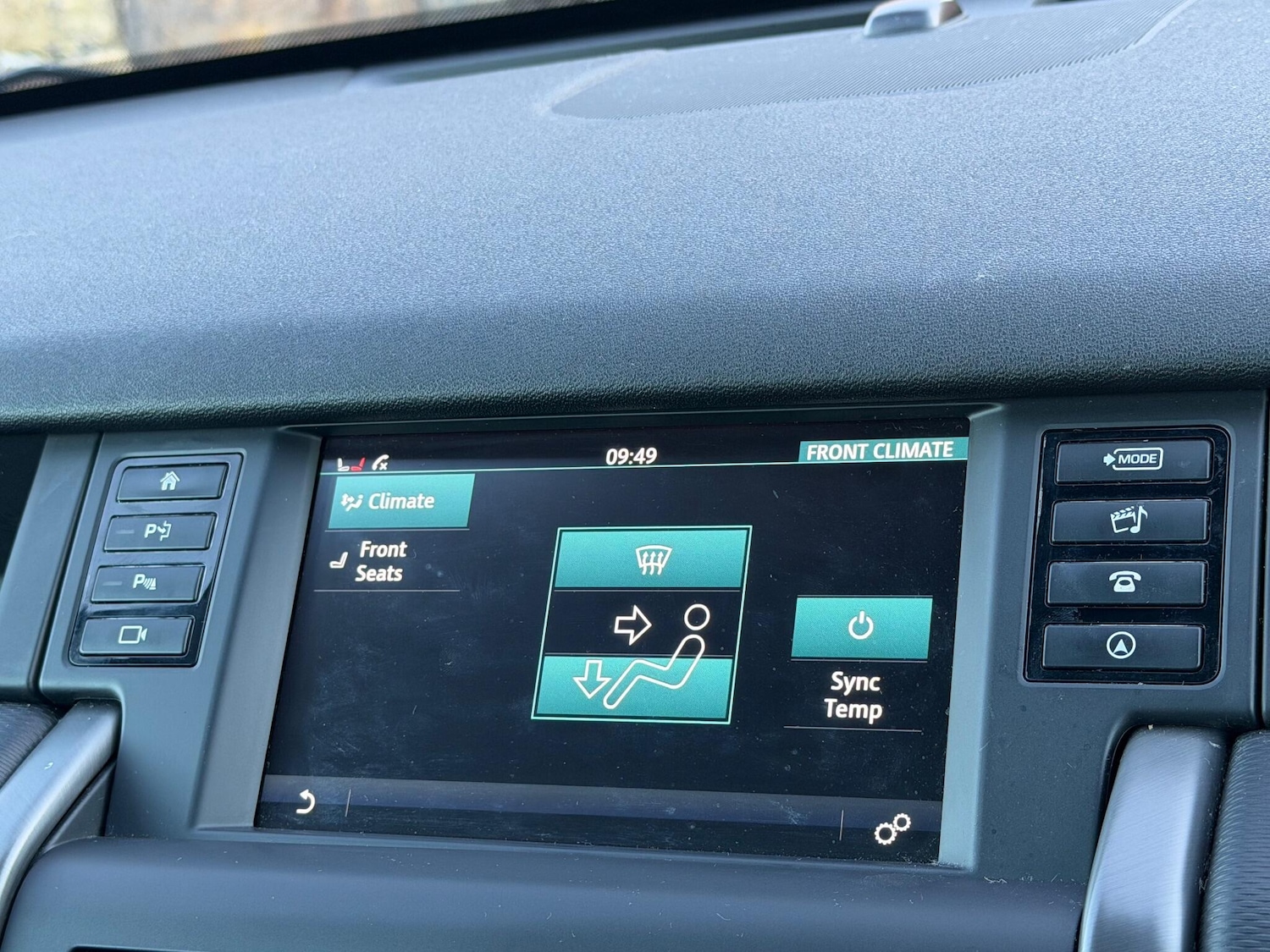 Used Land Rover Discovery Sport 2017 for sale - 77097959: Photo 32