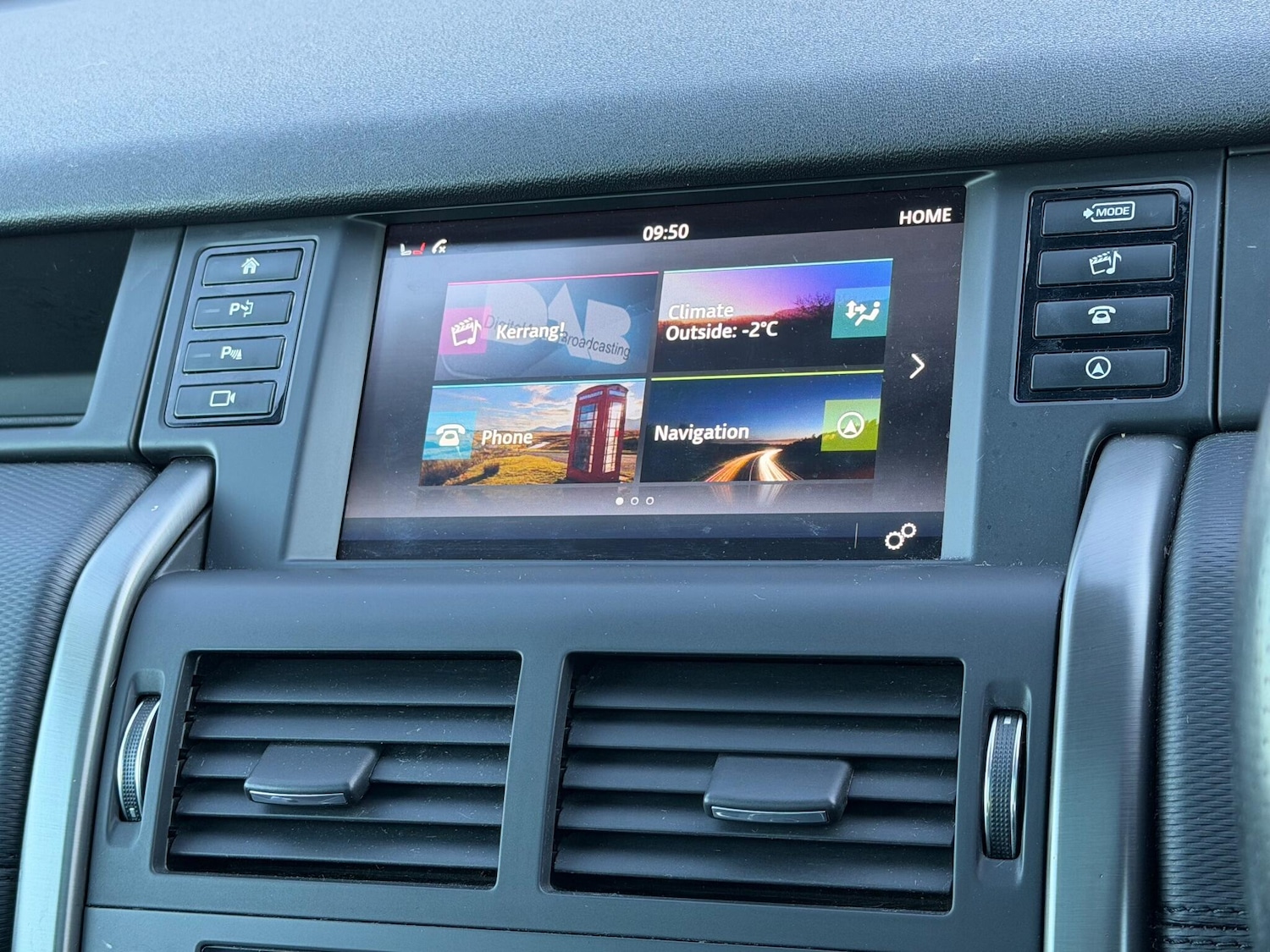 Used Land Rover Discovery Sport 2017 for sale - 77097959: Photo 38