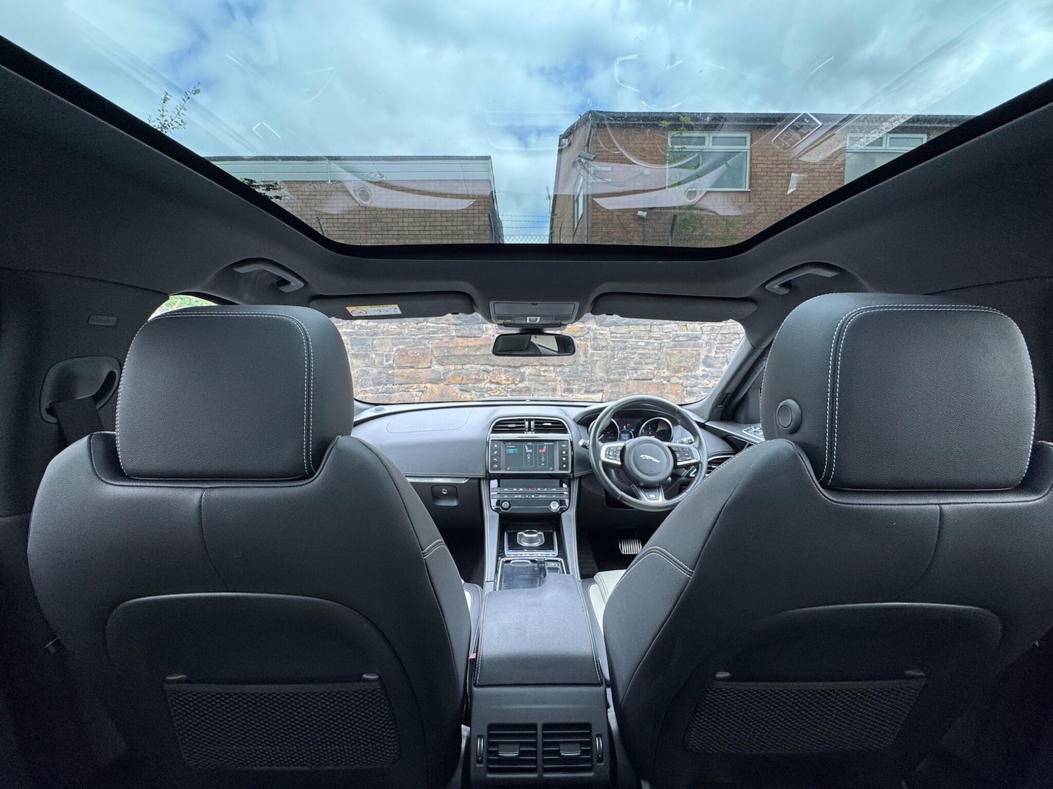 Used Jaguar F-Pace 2018 for sale - 76161082: Photo 10