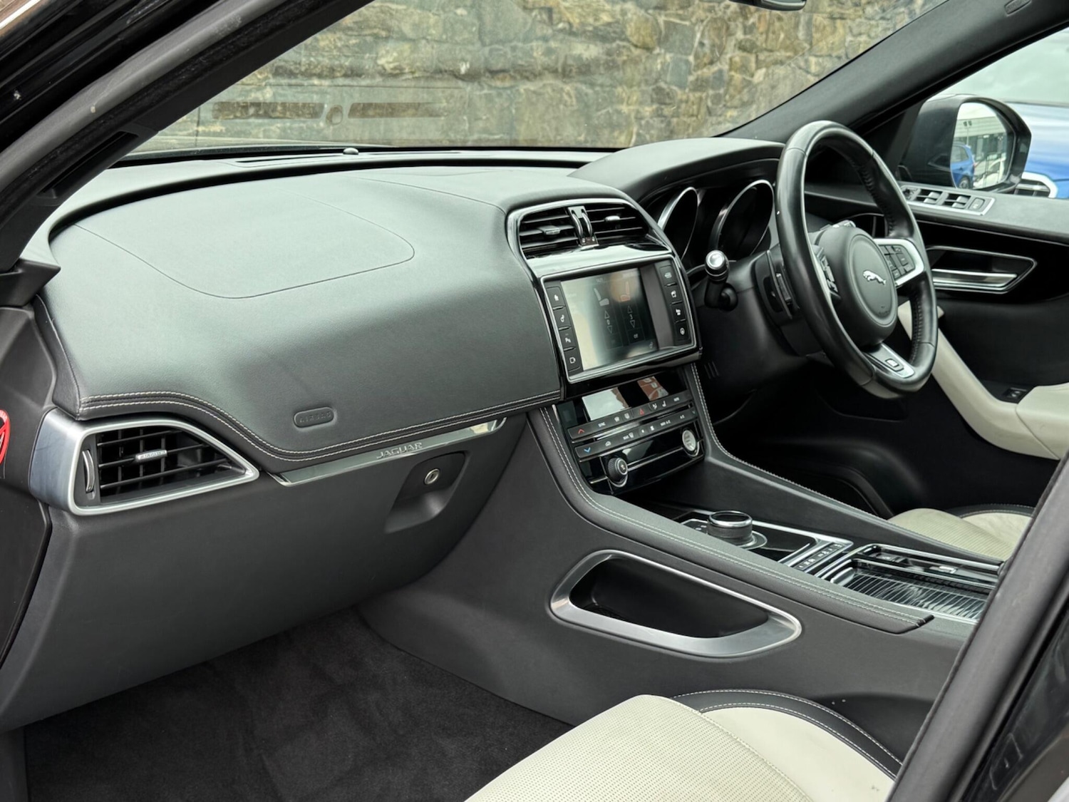 Used Jaguar F-Pace 2018 for sale - 76161082: Photo 14