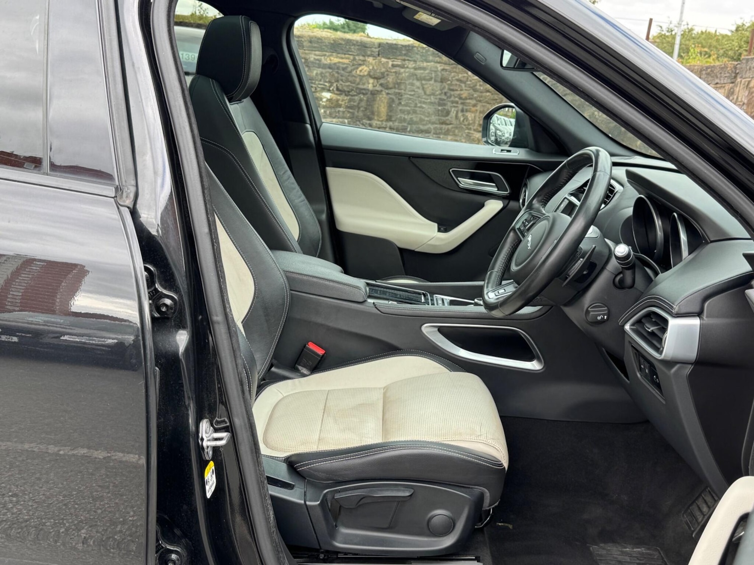 Used Jaguar F-Pace 2018 for sale - 76161082: Photo 15