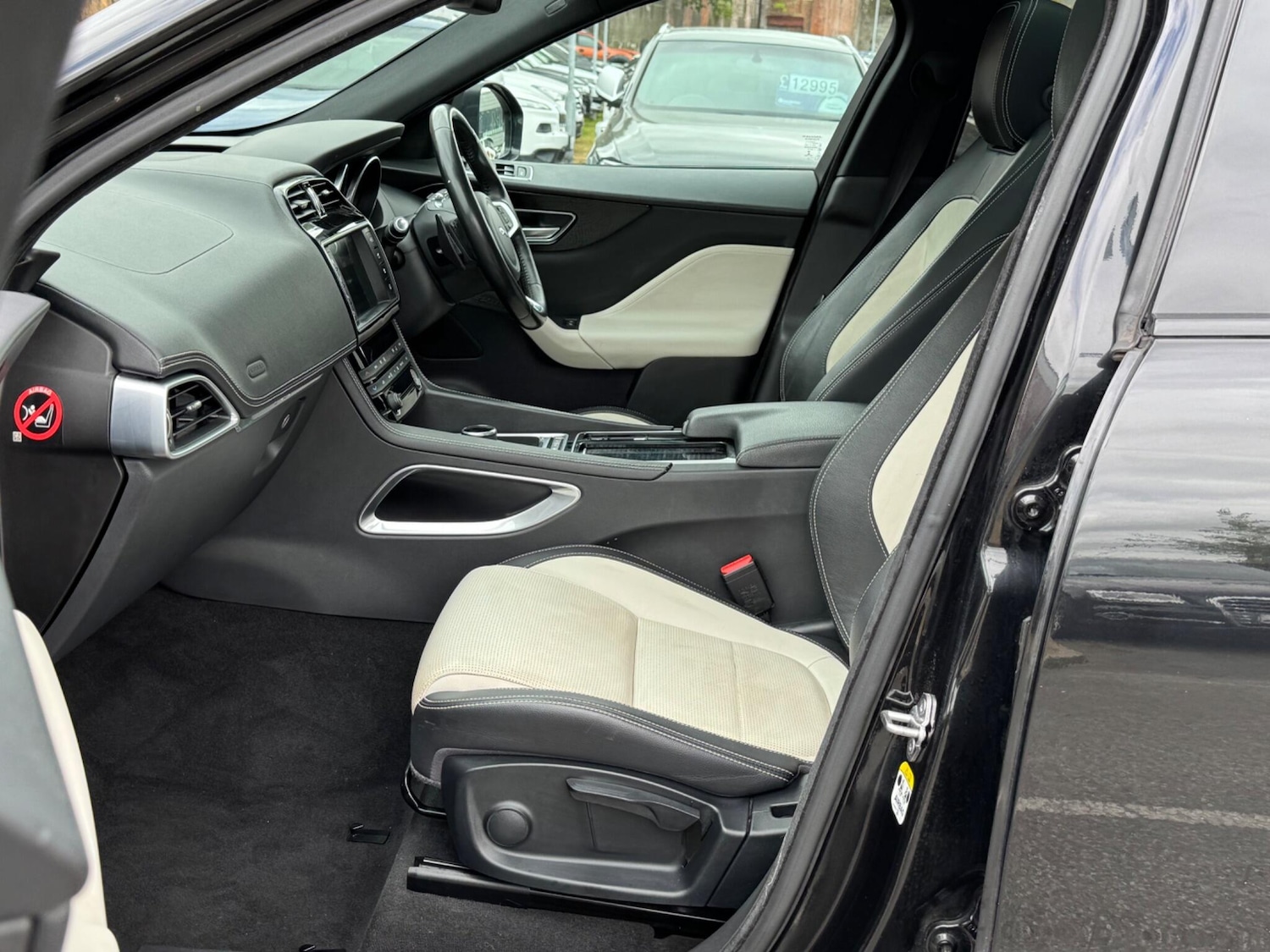 Used Jaguar F-Pace 2018 for sale - 76161082: Photo 16