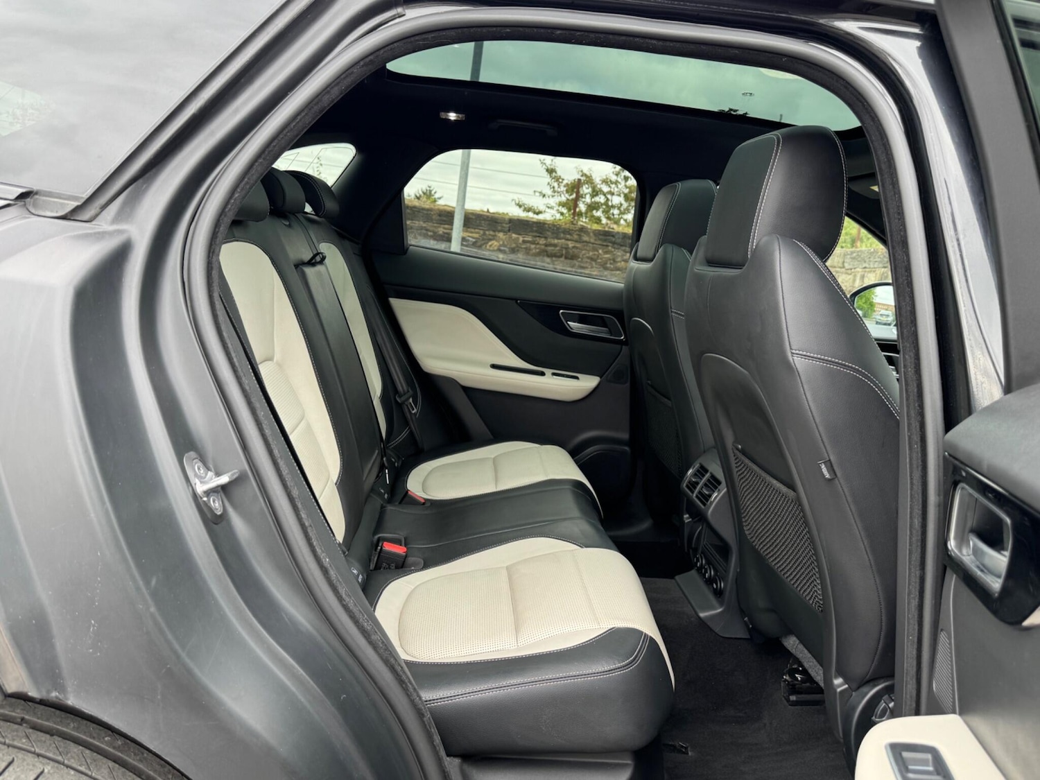 Used Jaguar F-Pace 2018 for sale - 76161082: Photo 20