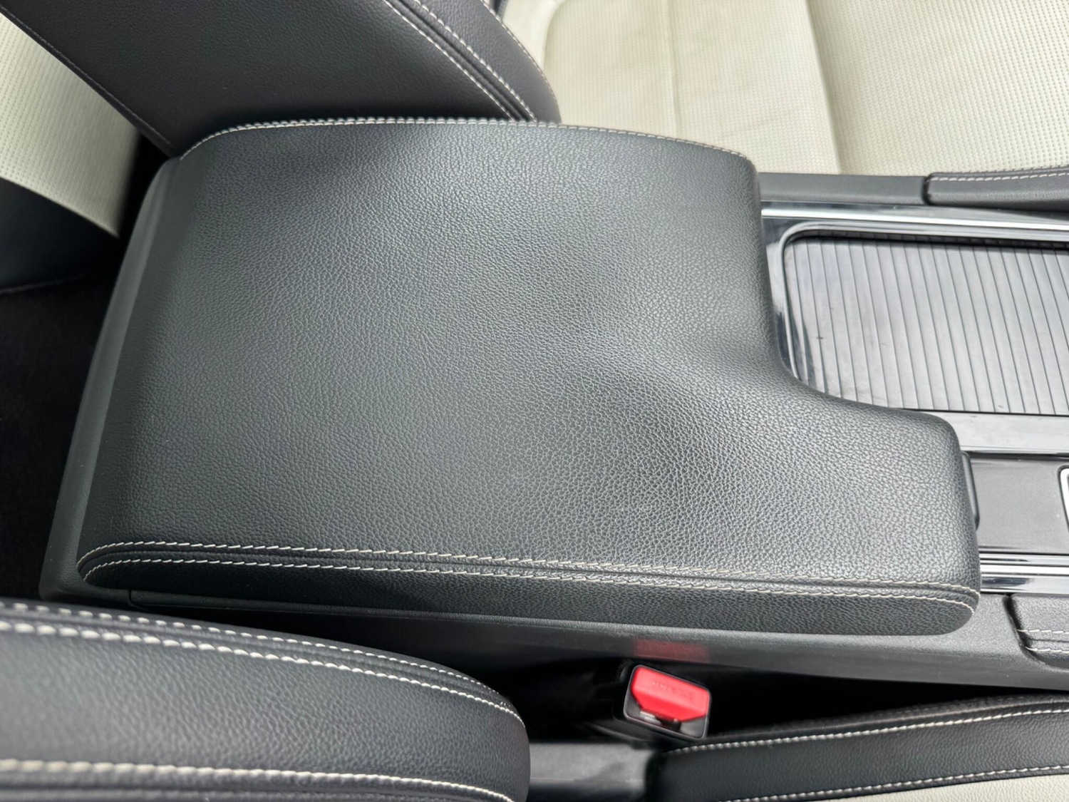 Used Jaguar F-Pace 2018 for sale - 76161082: Photo 44
