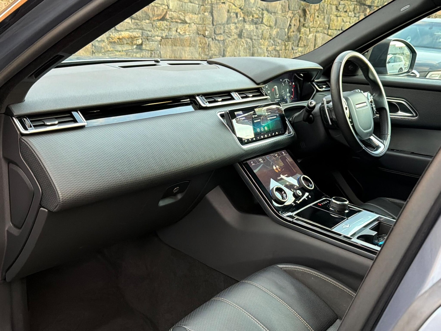 Used Land Rover Range Rover Velar 2018 for sale - 76550018: Photo 12