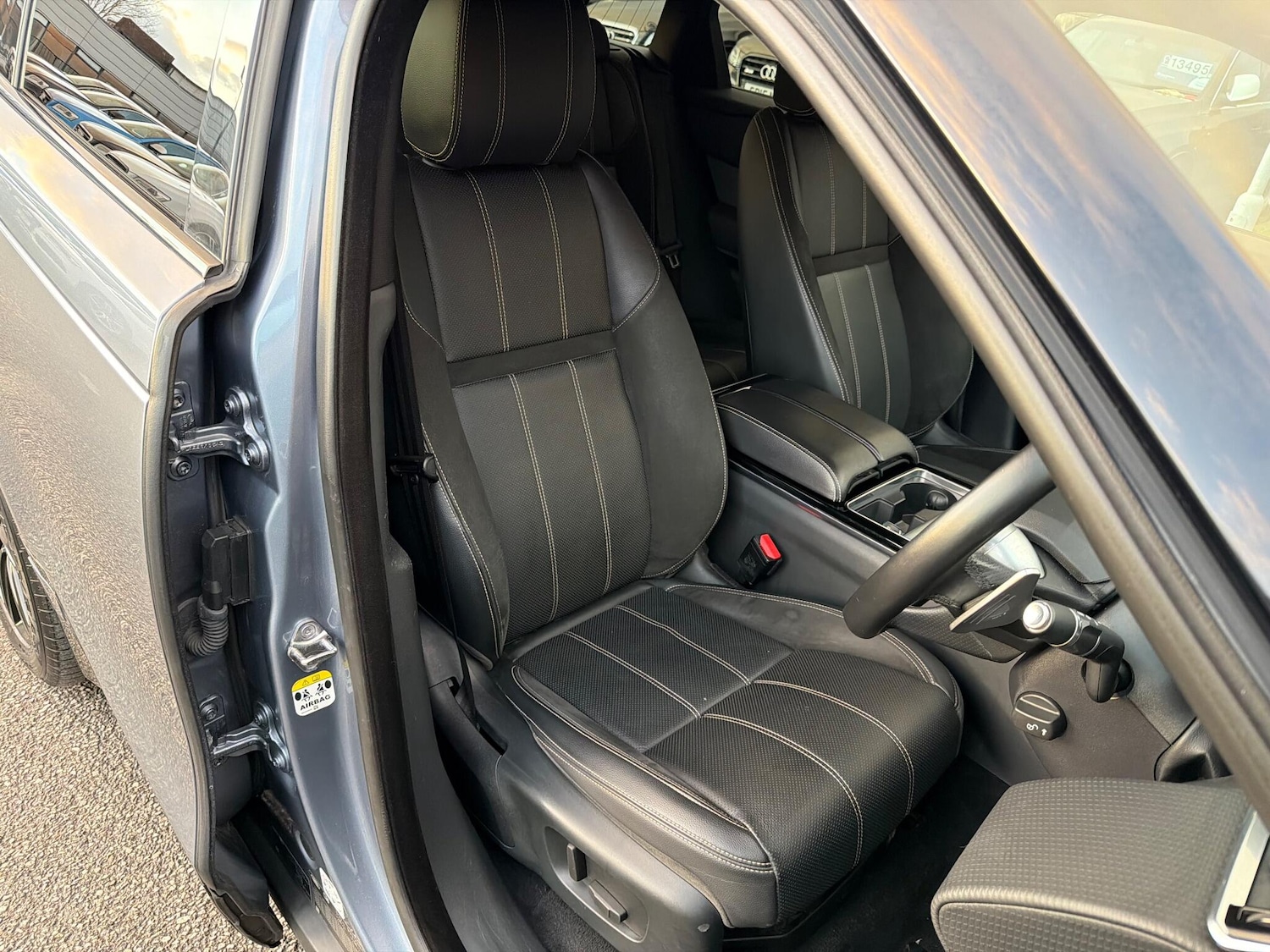 Used Land Rover Range Rover Velar 2018 for sale - 76550018: Photo 15