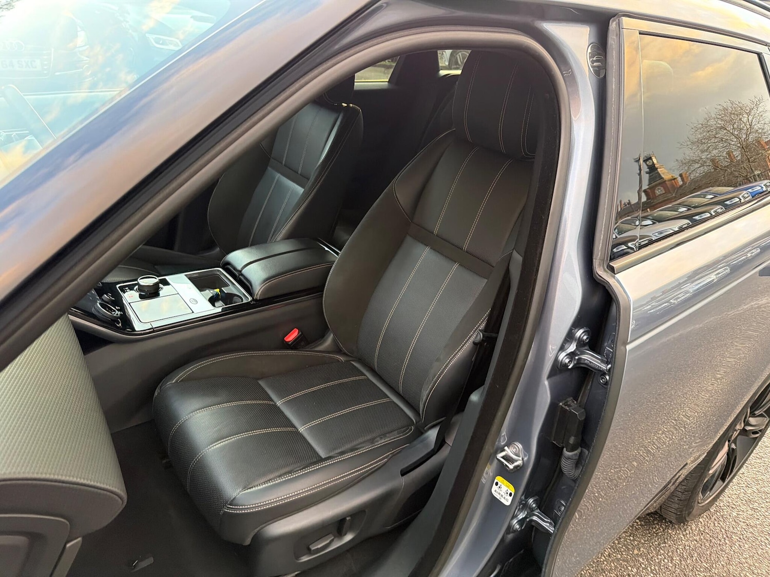 Used Land Rover Range Rover Velar 2018 for sale - 76550018: Photo 16