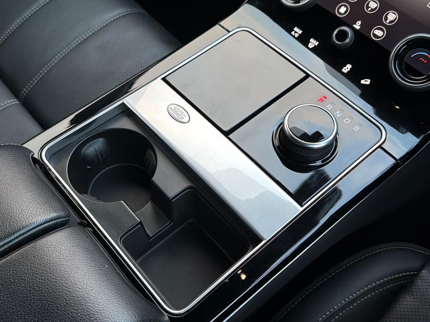 Used Land Rover Range Rover Velar 2018 for sale - 76550018: Photo 26