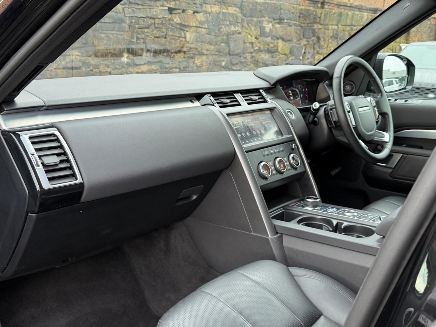 Used Land Rover Discovery 2020 for sale - 77468150: Photo 15