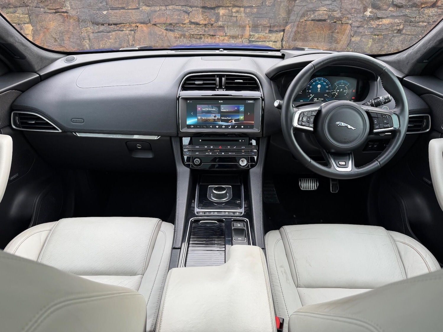 Used Jaguar F-Pace 2016 for sale - 77144283: Photo 11