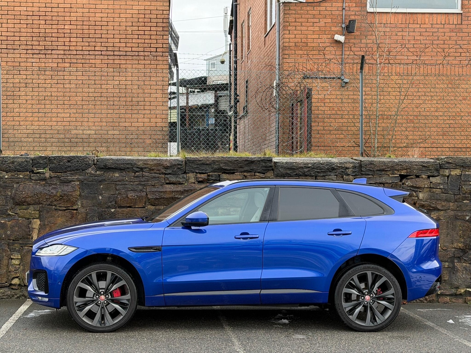 Used Jaguar F-Pace 2016 for sale - 77144283: Photo 4