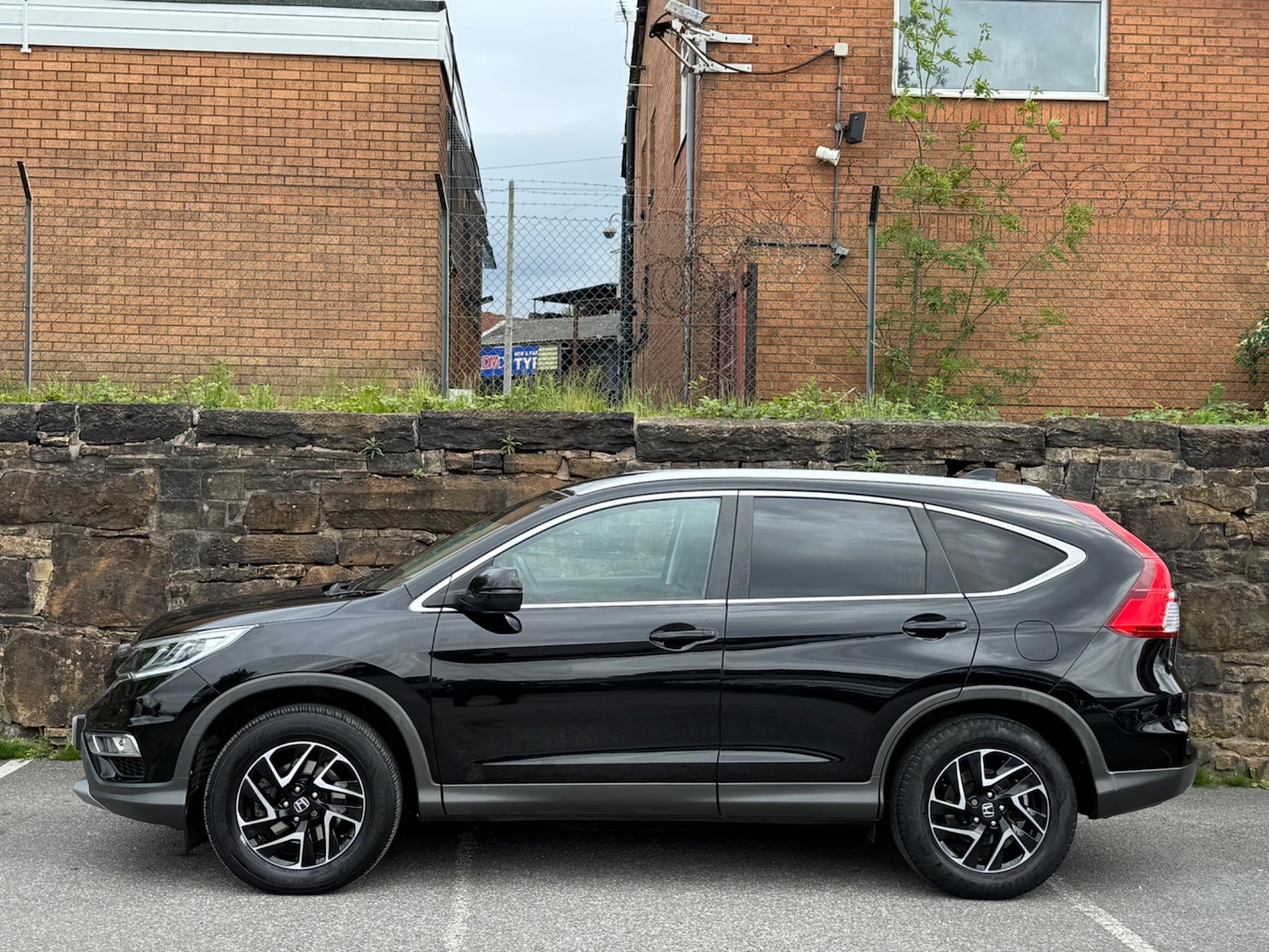 Used Honda CR-V 2016 for sale - 77190602: Photo 4