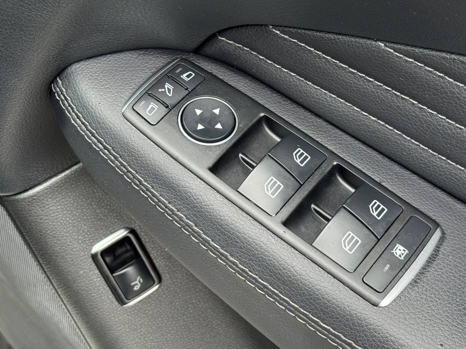 Used Mercedes-Benz GLE 2017 for sale - 76161063: Photo 51