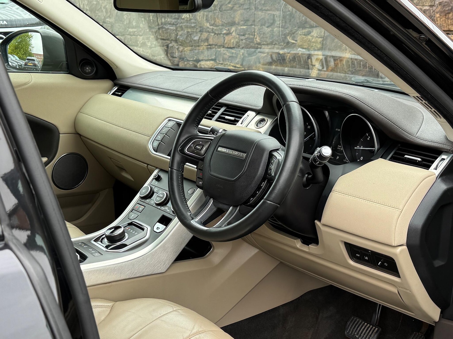 Used Land Rover Range Rover Evoque 2016 for sale - 76161068: Photo 11