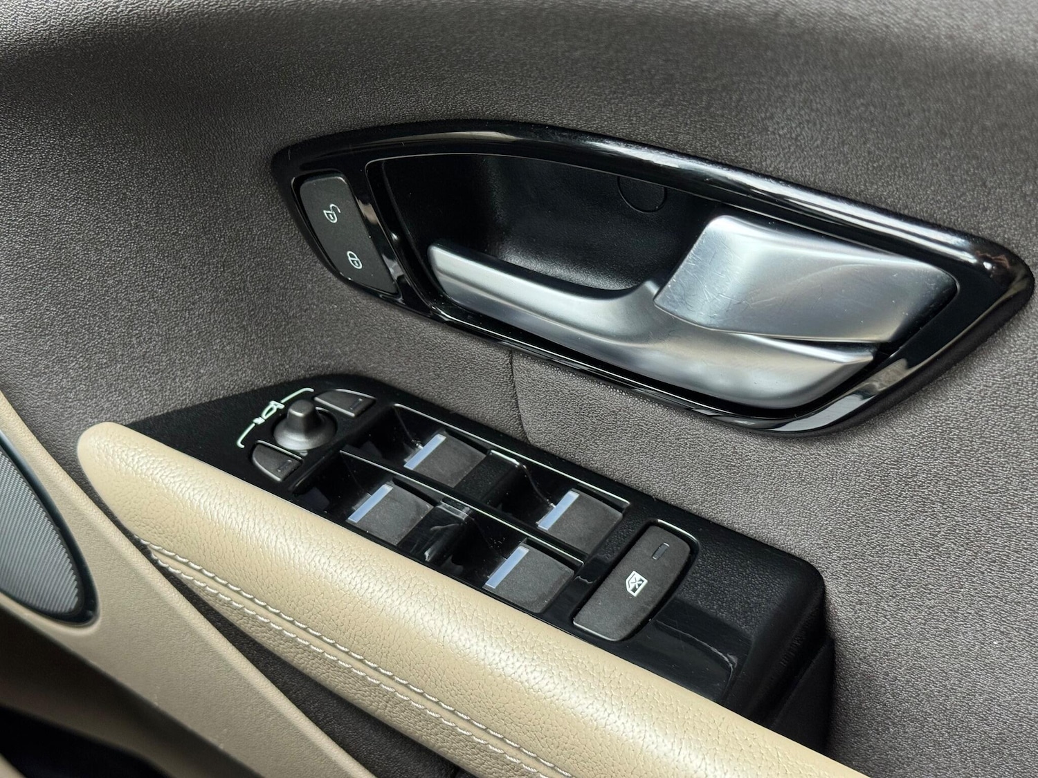 Used Land Rover Range Rover Evoque 2016 for sale - 76161068: Photo 42