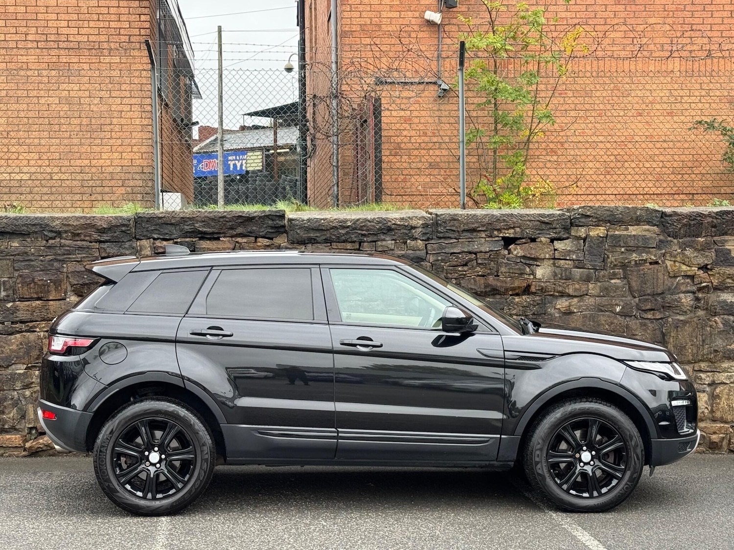 Used Land Rover Range Rover Evoque 2016 for sale - 76161068: Photo 8