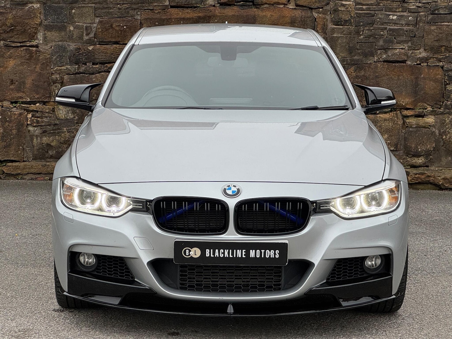 Used BMW 3 Series 2015 for sale - 76227656: Photo 2