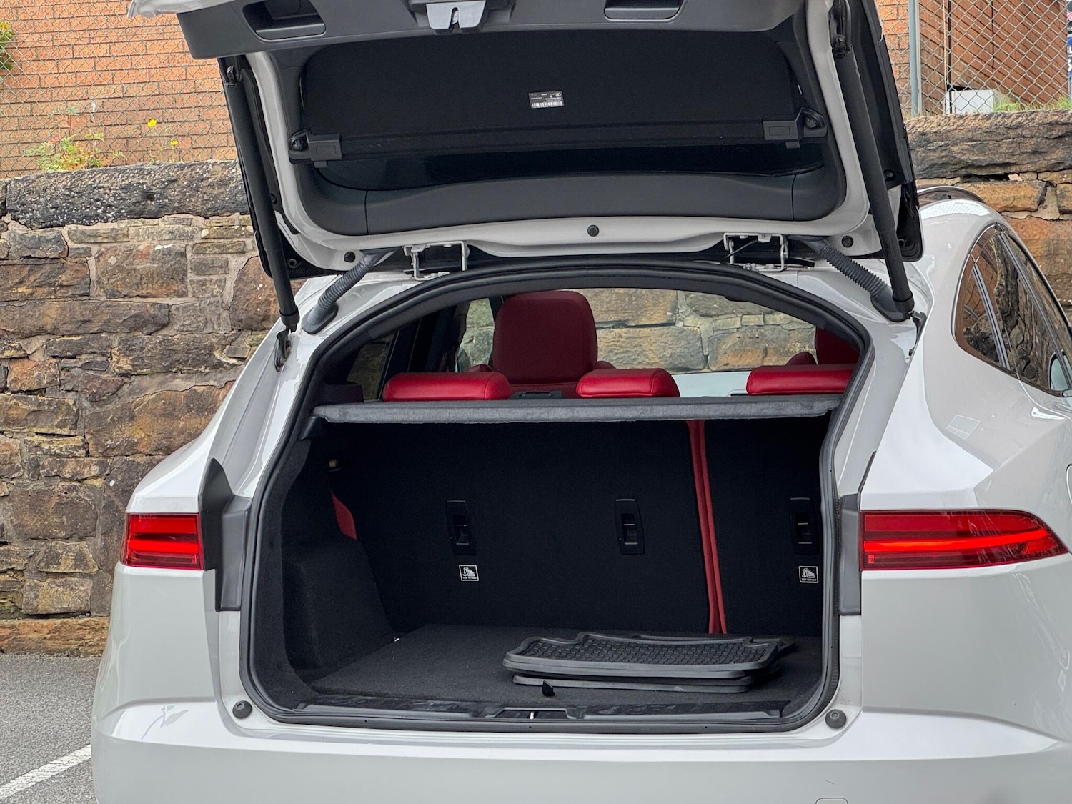 Used Jaguar E-Pace 2018 for sale - 76990295: Photo 22