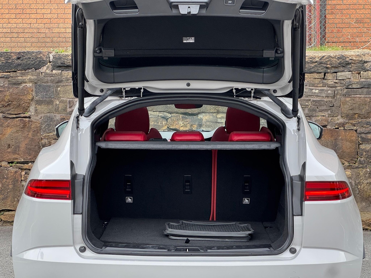 Used Jaguar E-Pace 2018 for sale - 76990295: Photo 23