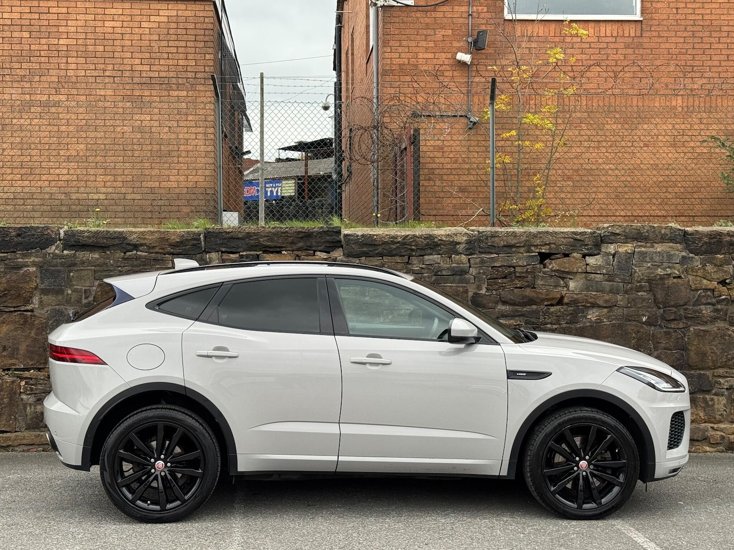 Used Jaguar E-Pace 2018 for sale - 76990295: Photo 8