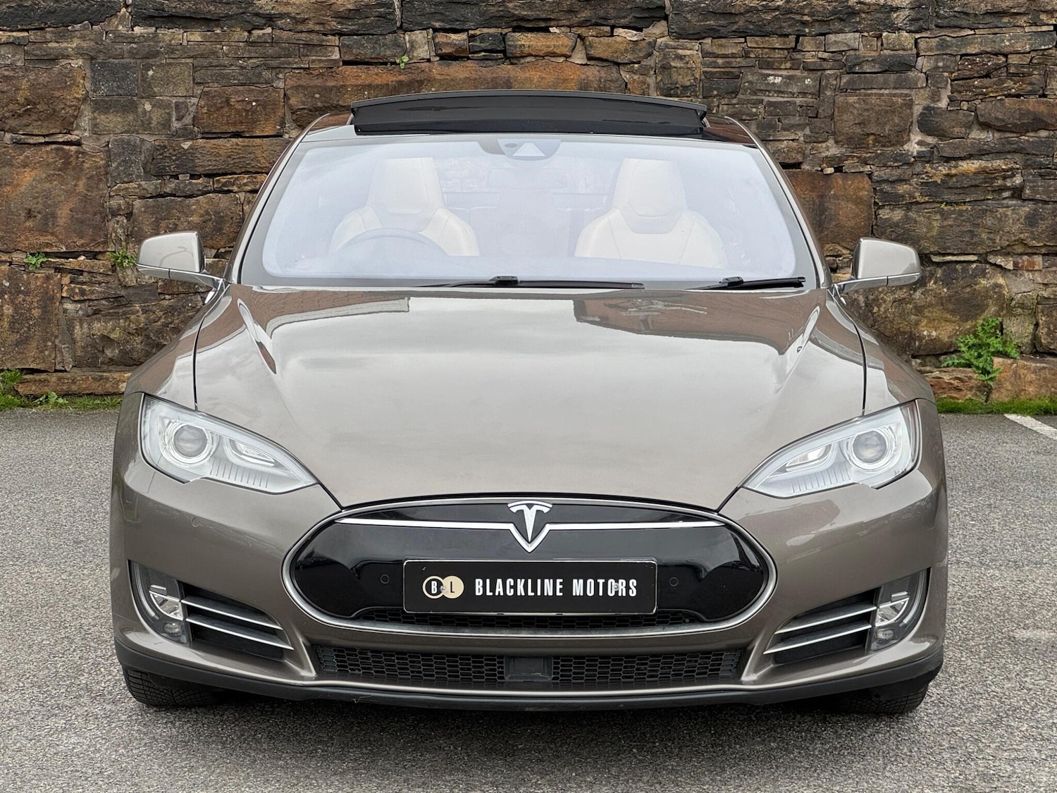 Used Tesla Model S 2016 for sale - 76161044: Photo 2