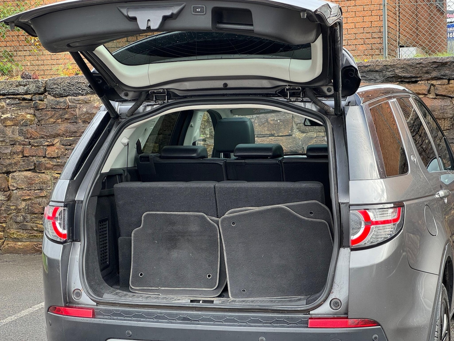 Used Land Rover Discovery Sport 2017 for sale - 76251254: Photo 20