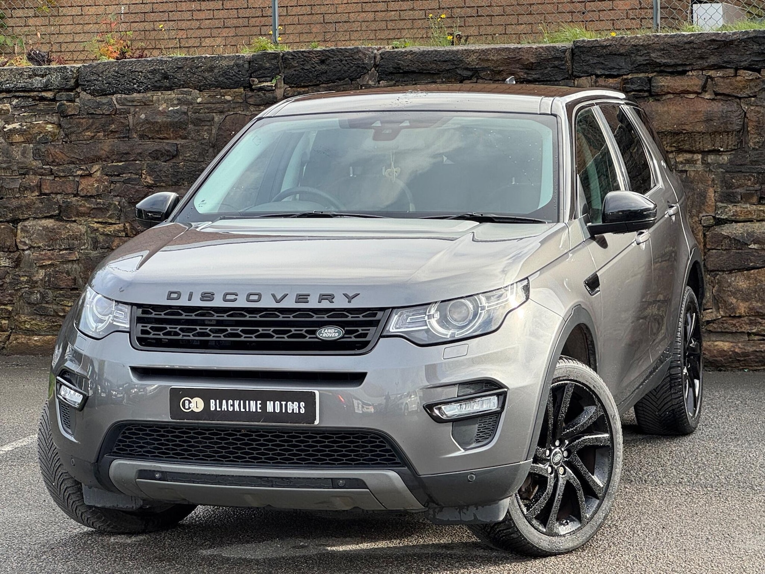 Used Land Rover Discovery Sport 2017 for sale - 76251254: Photo 3