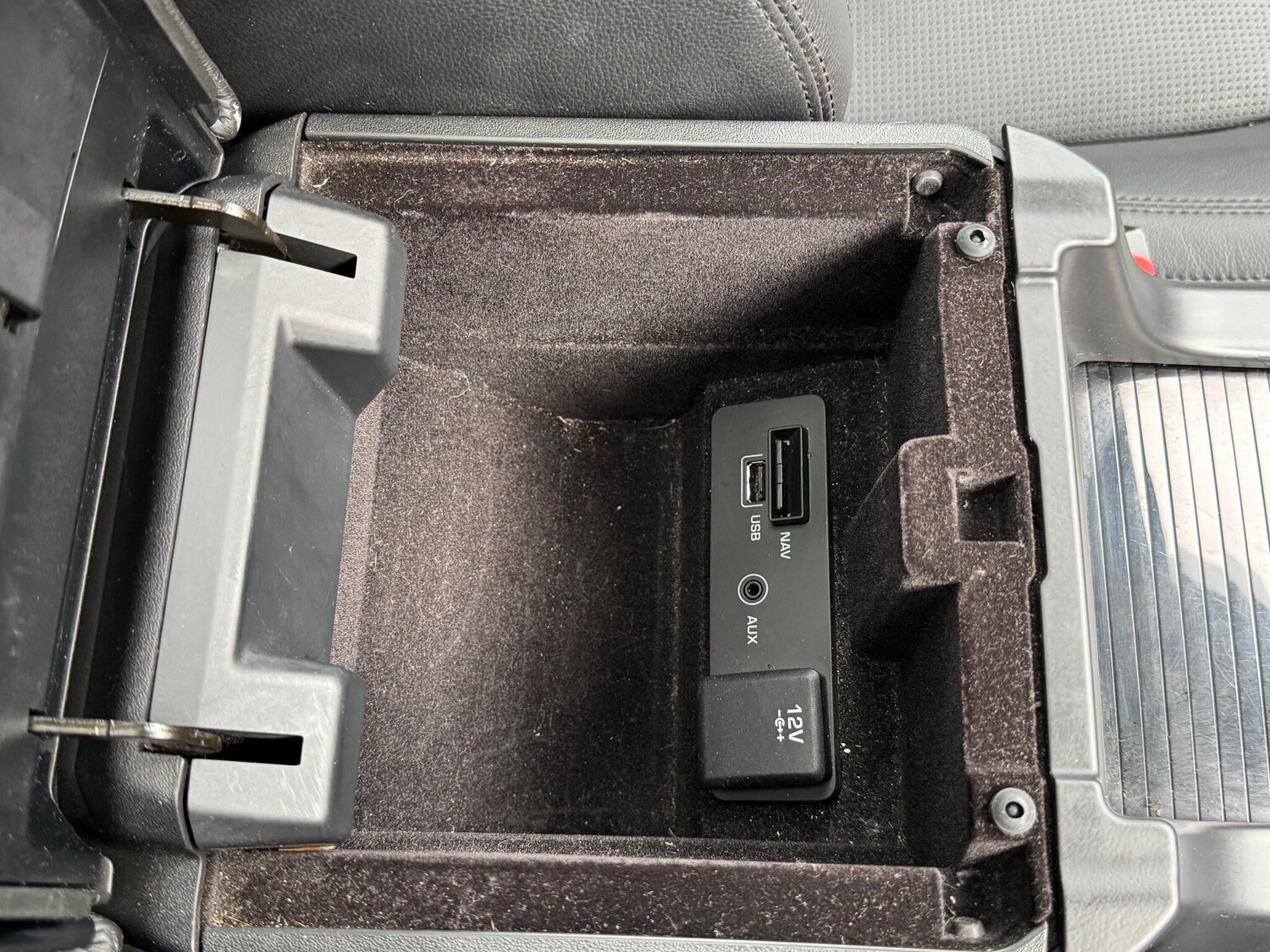 Used Land Rover Discovery Sport 2017 for sale - 76251254: Photo 42