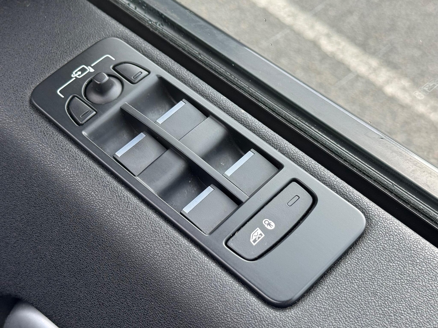 Used Land Rover Discovery Sport 2017 for sale - 76251254: Photo 46