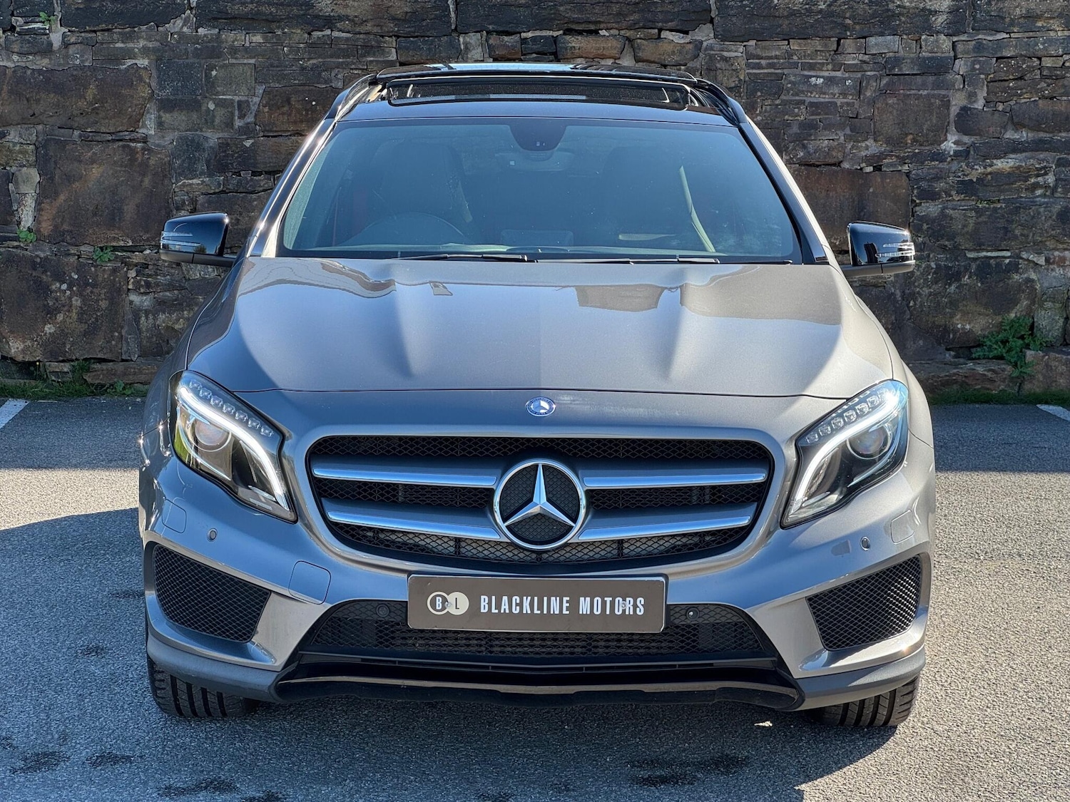 Used Mercedes-Benz GLA 2015 for sale - 76161024: Photo 2