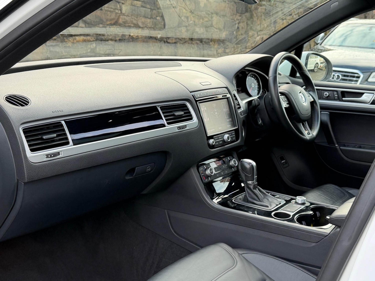 Used Volkswagen Touareg 2018 for sale - 76992177: Photo 15