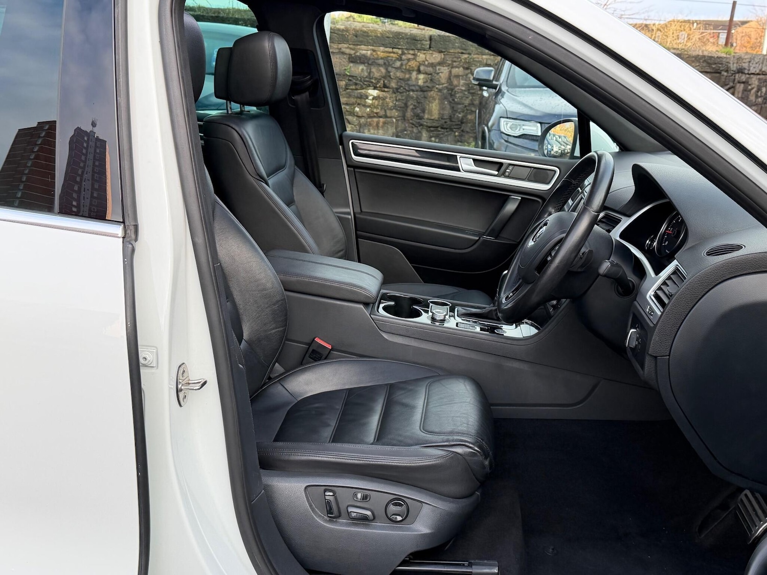 Used Volkswagen Touareg 2018 for sale - 76992177: Photo 16