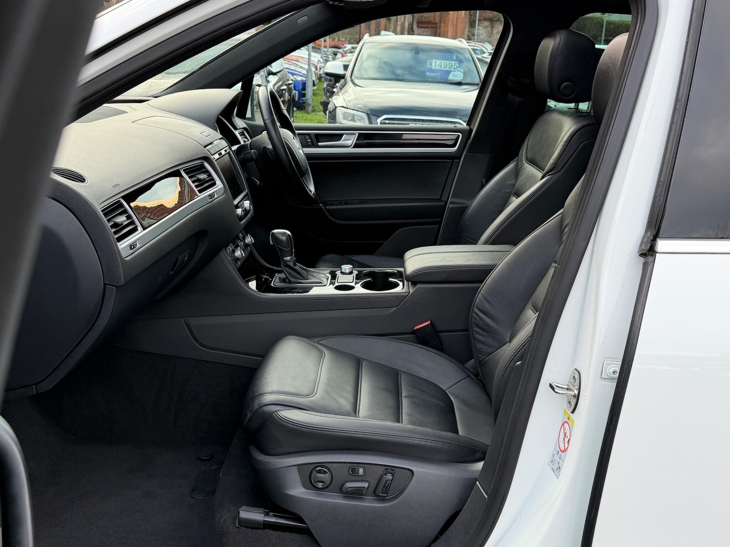 Used Volkswagen Touareg 2018 for sale - 76992177: Photo 17