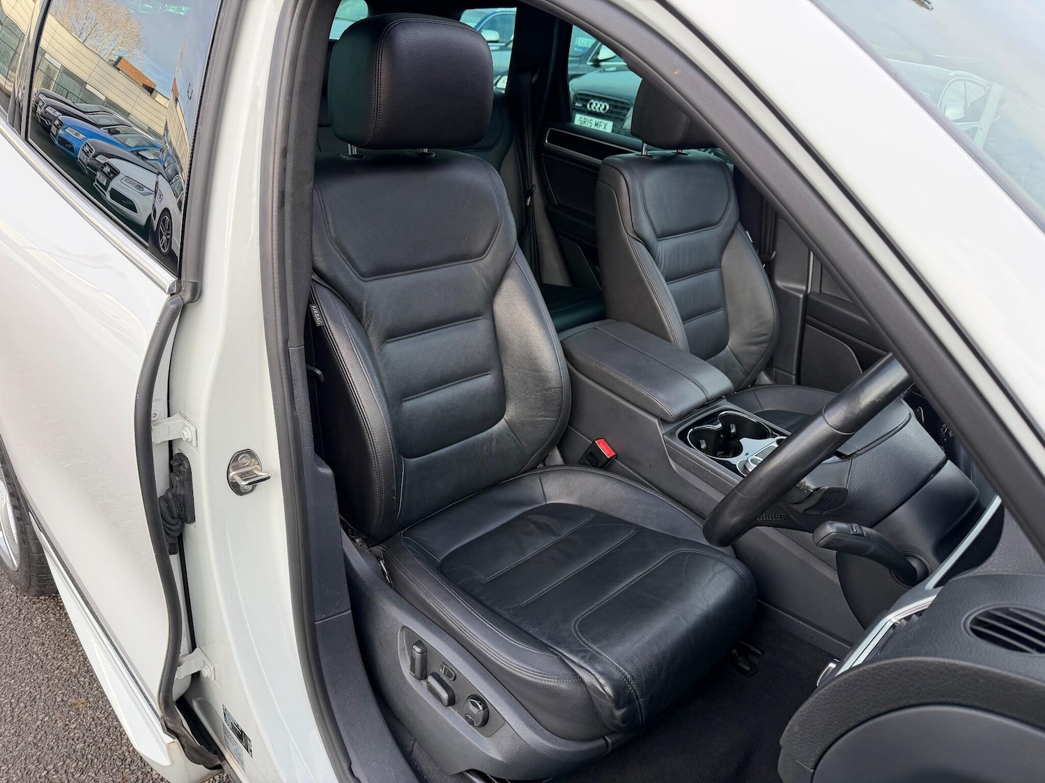 Used Volkswagen Touareg 2018 for sale - 76992177: Photo 18