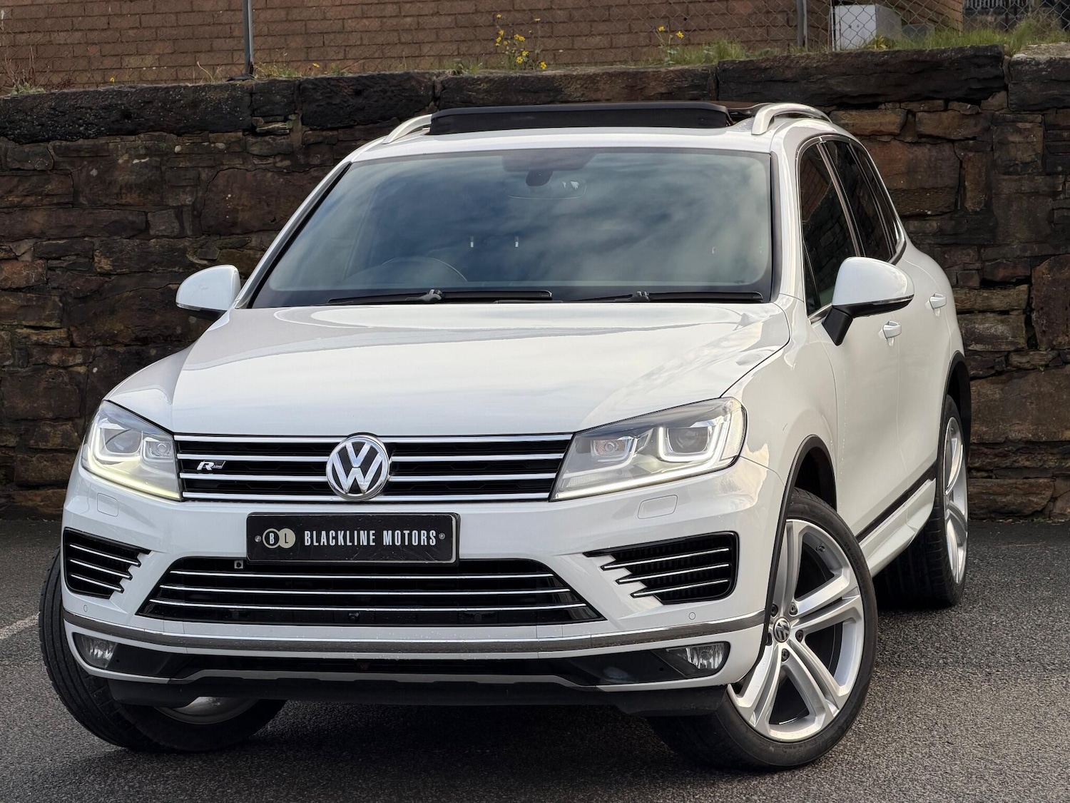 Used Volkswagen Touareg 2018 for sale - 76992177: Photo 3
