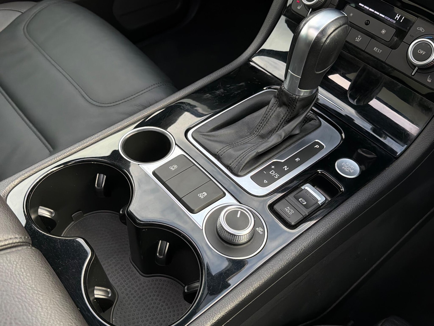 Used Volkswagen Touareg 2018 for sale - 76992177: Photo 33