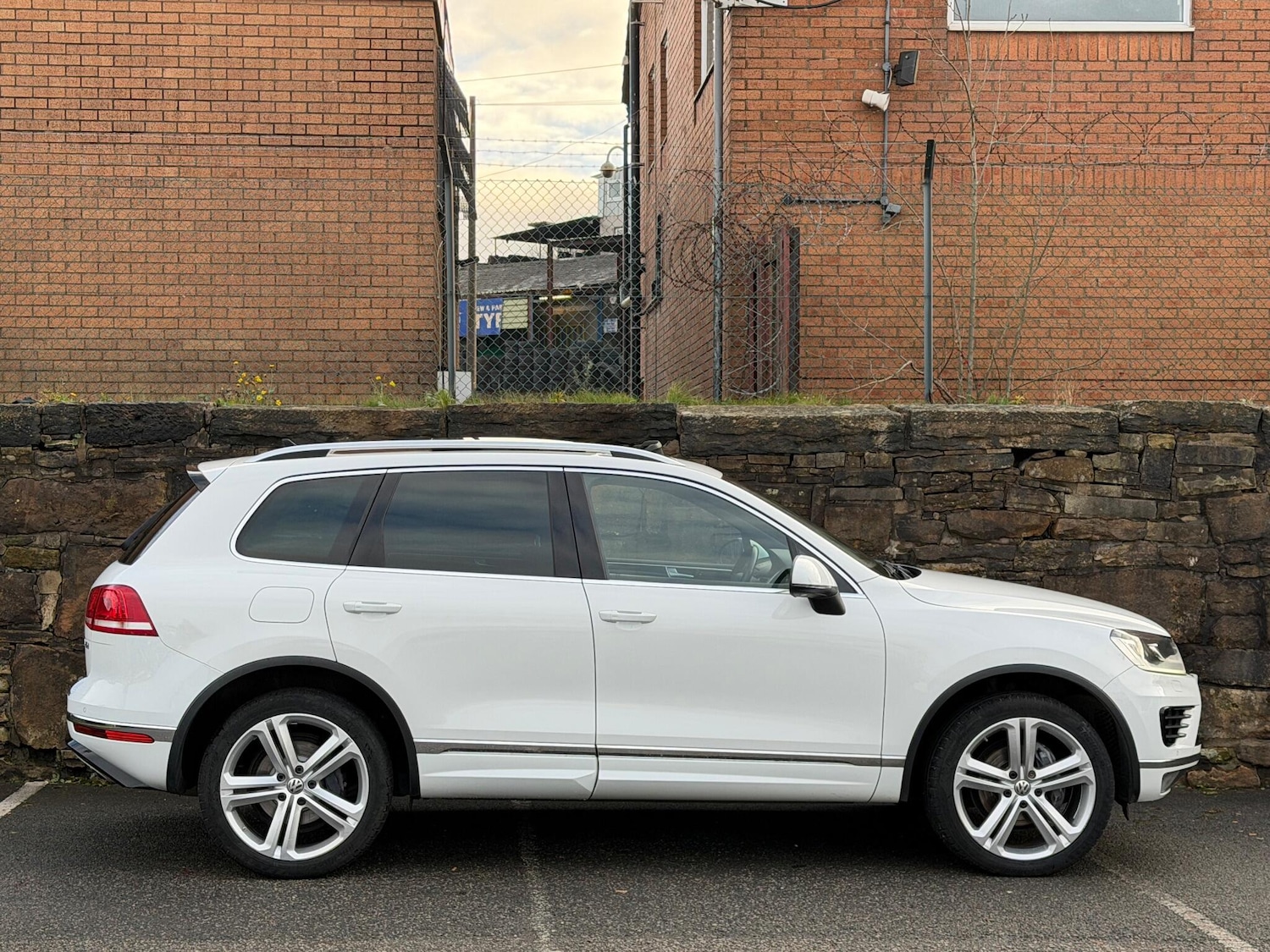 Used Volkswagen Touareg 2018 for sale - 76992177: Photo 8