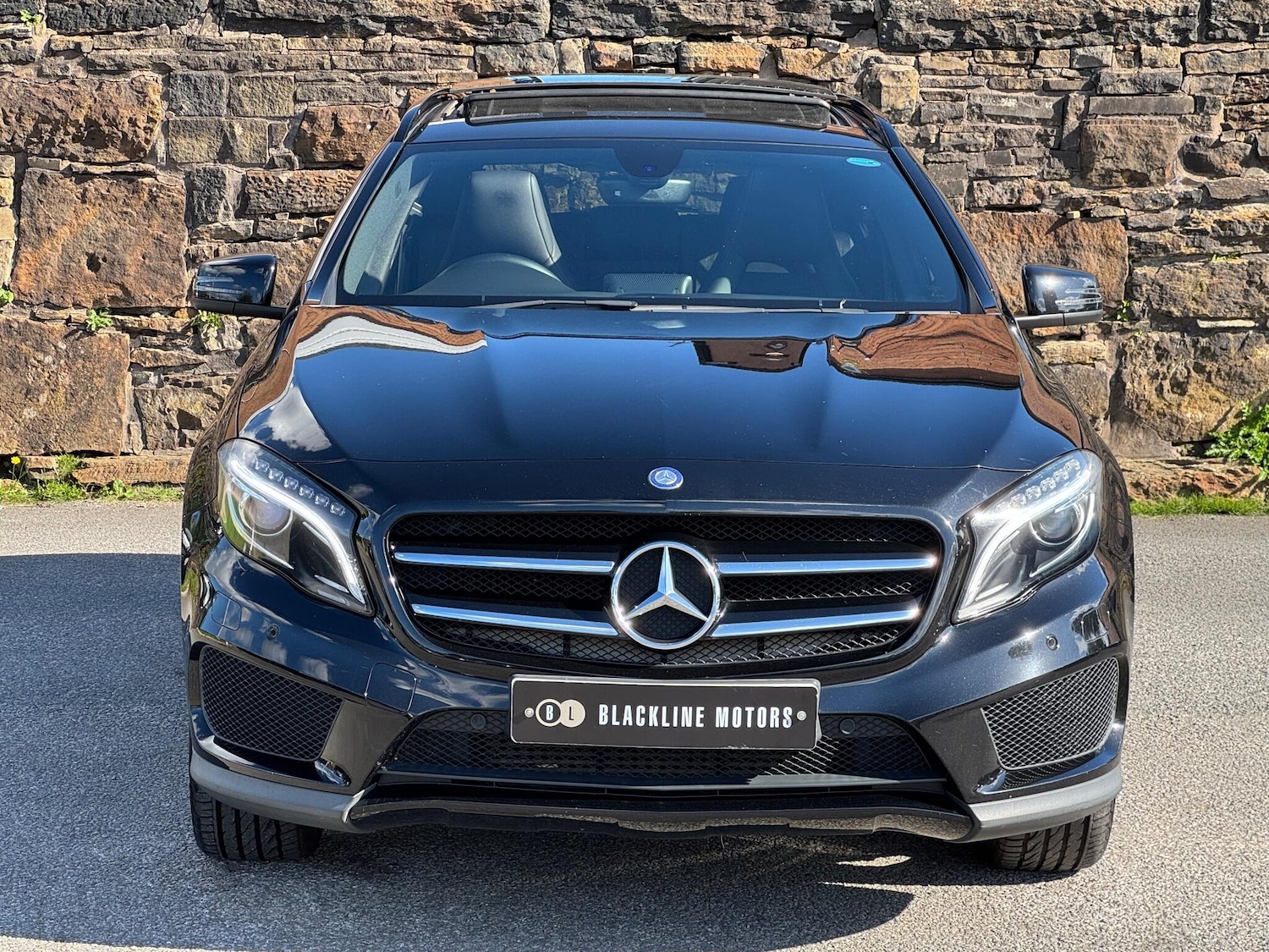 Used Mercedes-Benz GLA 2015 for sale - 76988885: Photo 2