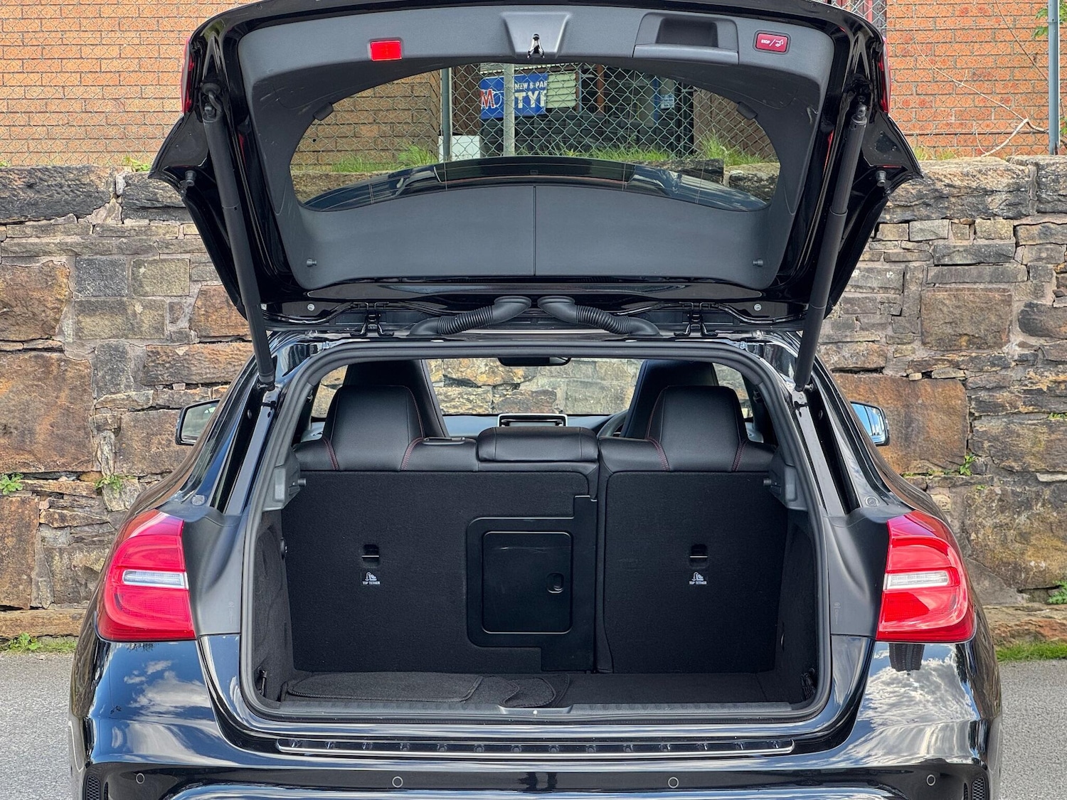 Used Mercedes-Benz GLA 2015 for sale - 76988885: Photo 24