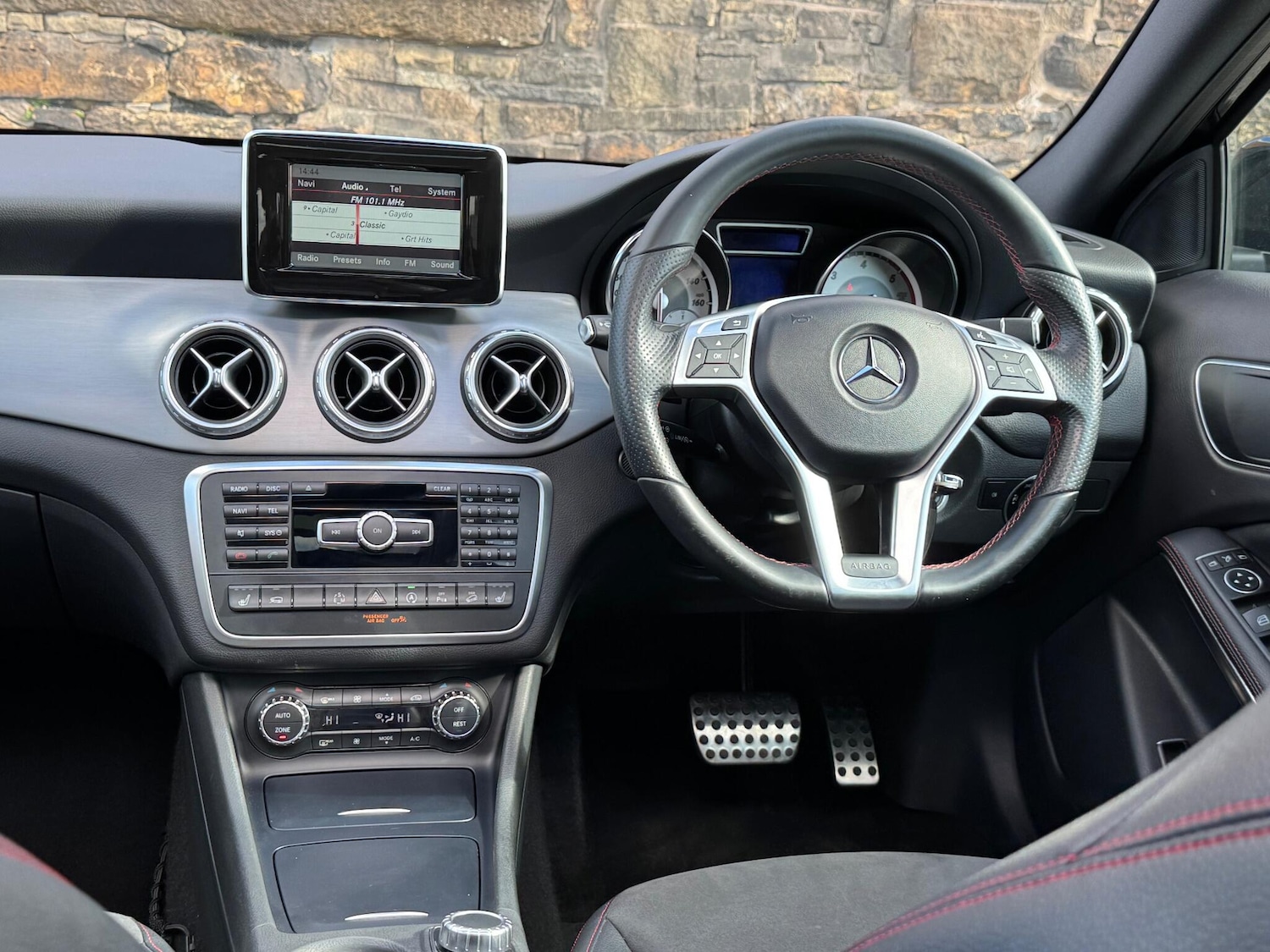 Used Mercedes-Benz GLA 2015 for sale - 76988885: Photo 26