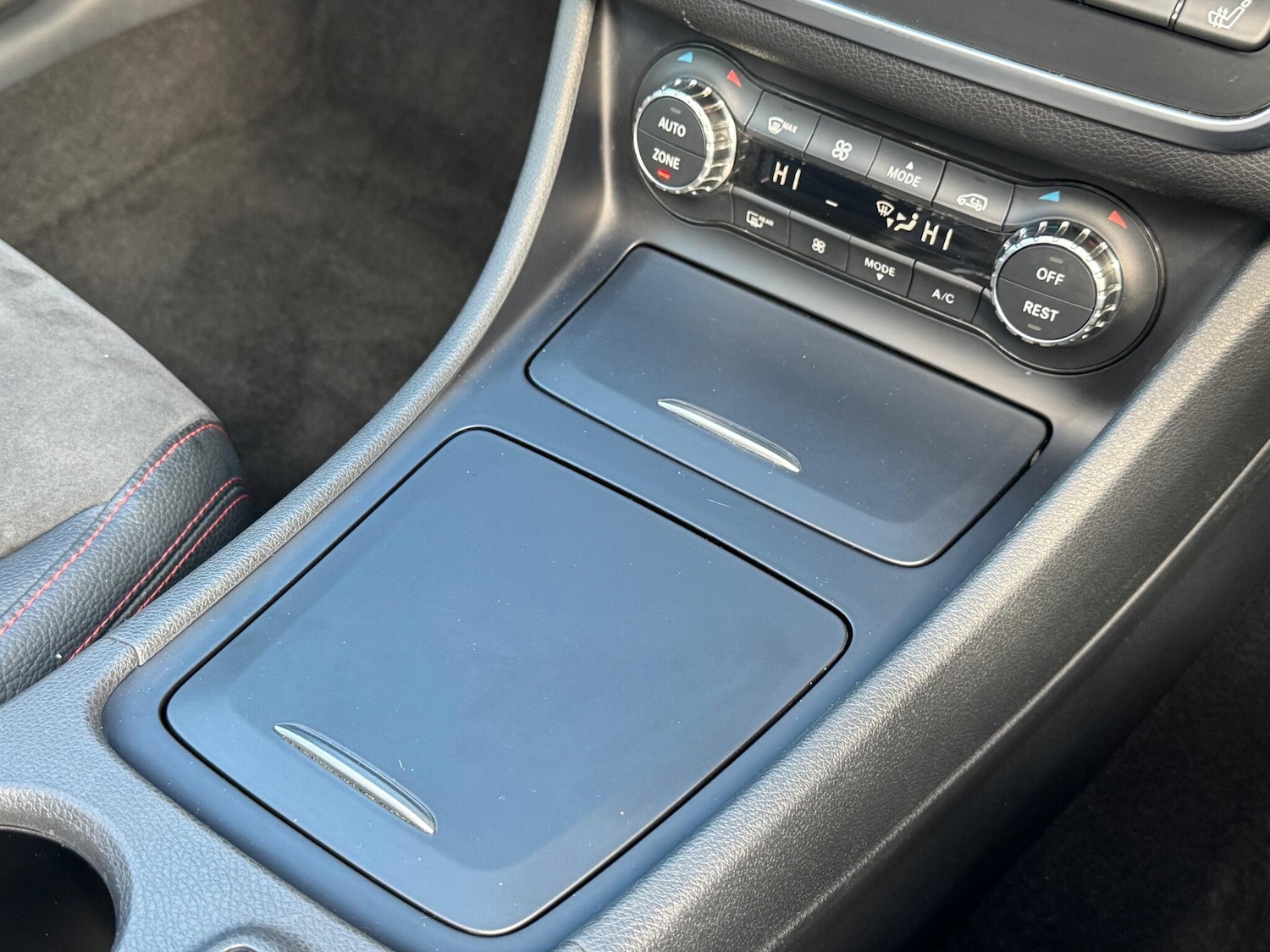 Used Mercedes-Benz GLA 2015 for sale - 76988885: Photo 37