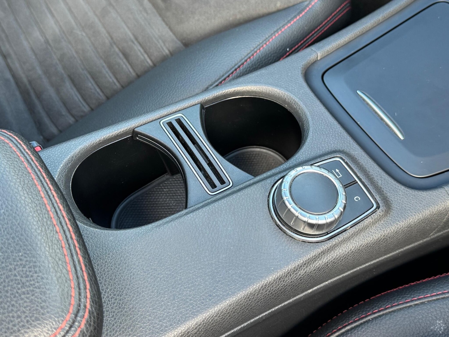 Used Mercedes-Benz GLA 2015 for sale - 76988885: Photo 39