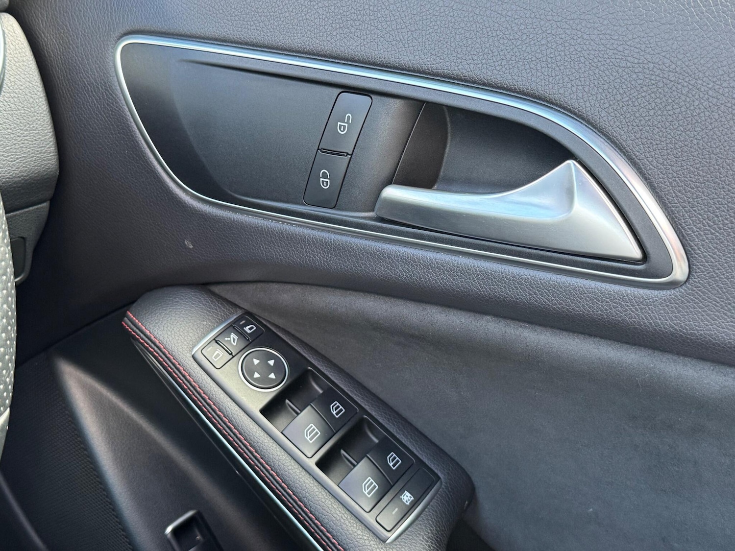 Used Mercedes-Benz GLA 2015 for sale - 76988885: Photo 44