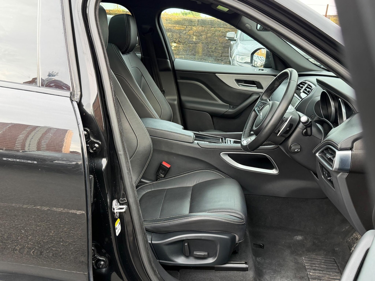 Used Jaguar F-Pace for sale - 76995420: Photo 15