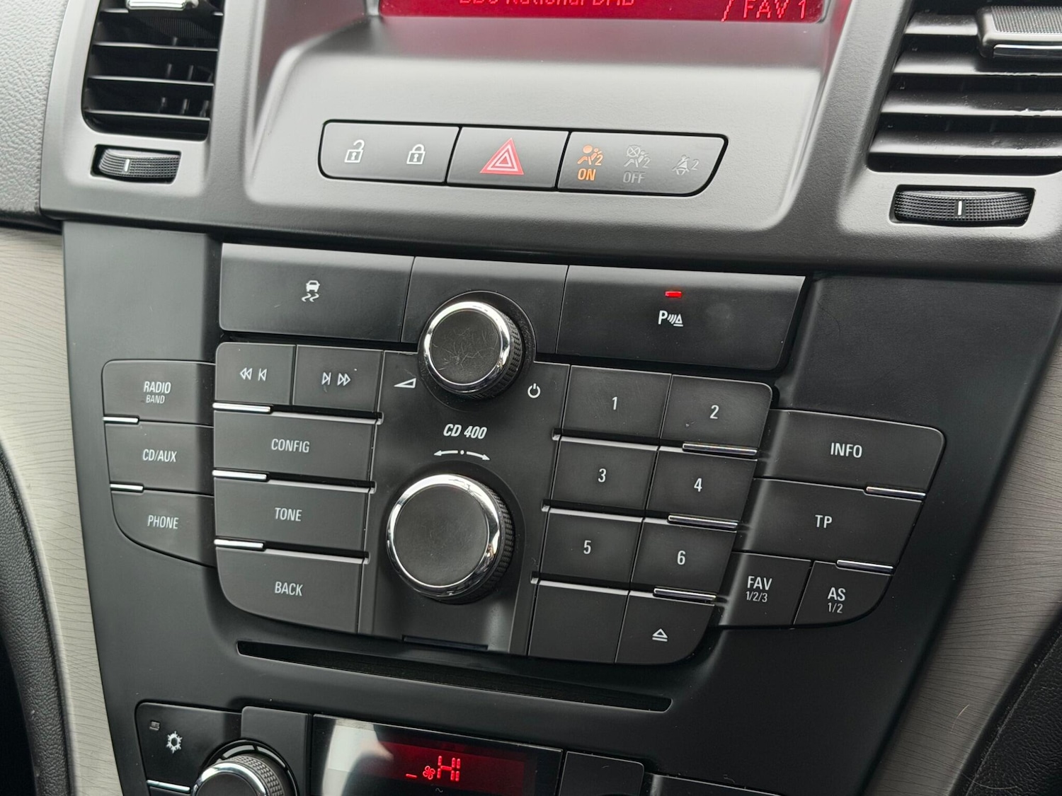 Used Vauxhall Insignia 2010 for sale - 77658162: Photo 31