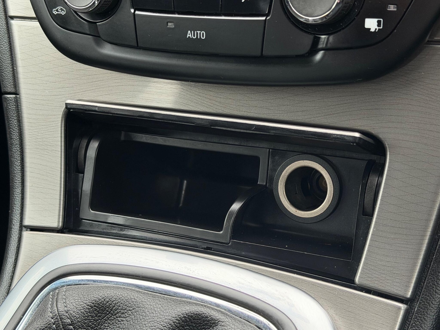 Used Vauxhall Insignia 2010 for sale - 77658162: Photo 34