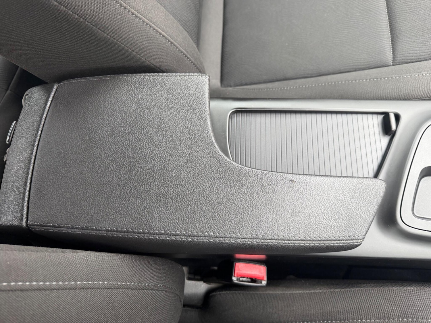 Used Vauxhall Insignia 2010 for sale - 77658162: Photo 37